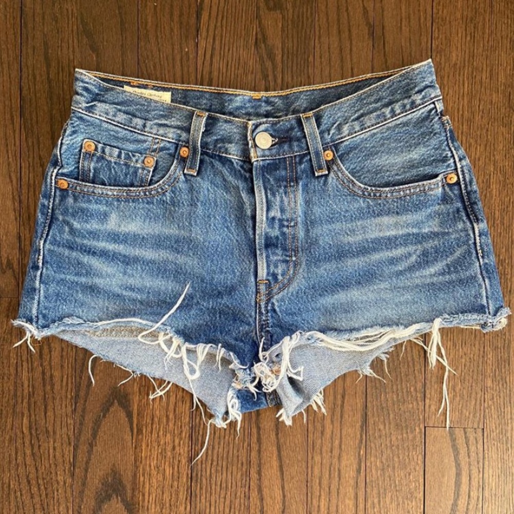 Levi’s blue denim shorts